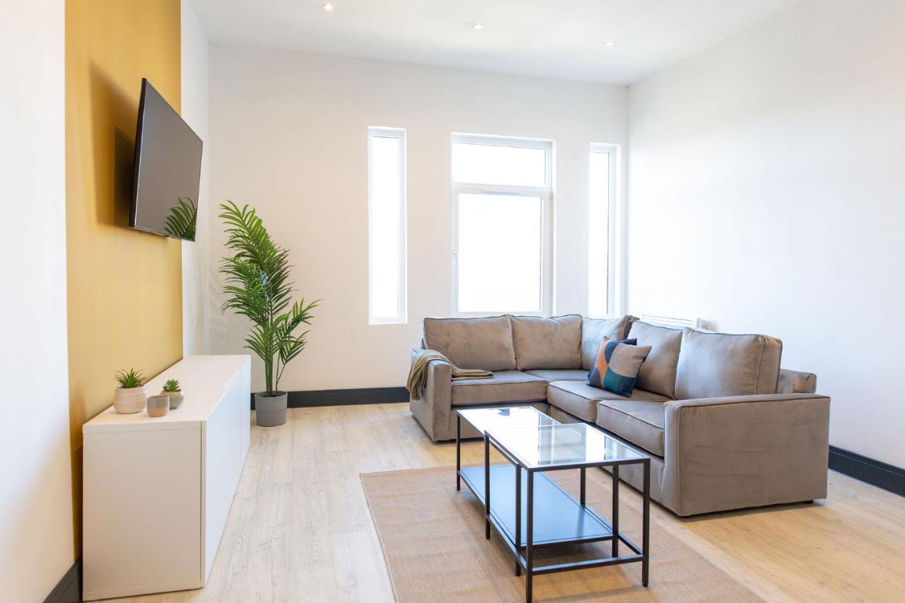 The Kingsway- 2 Bedroom Central Swansea Apartments By Stayright Exterior photo