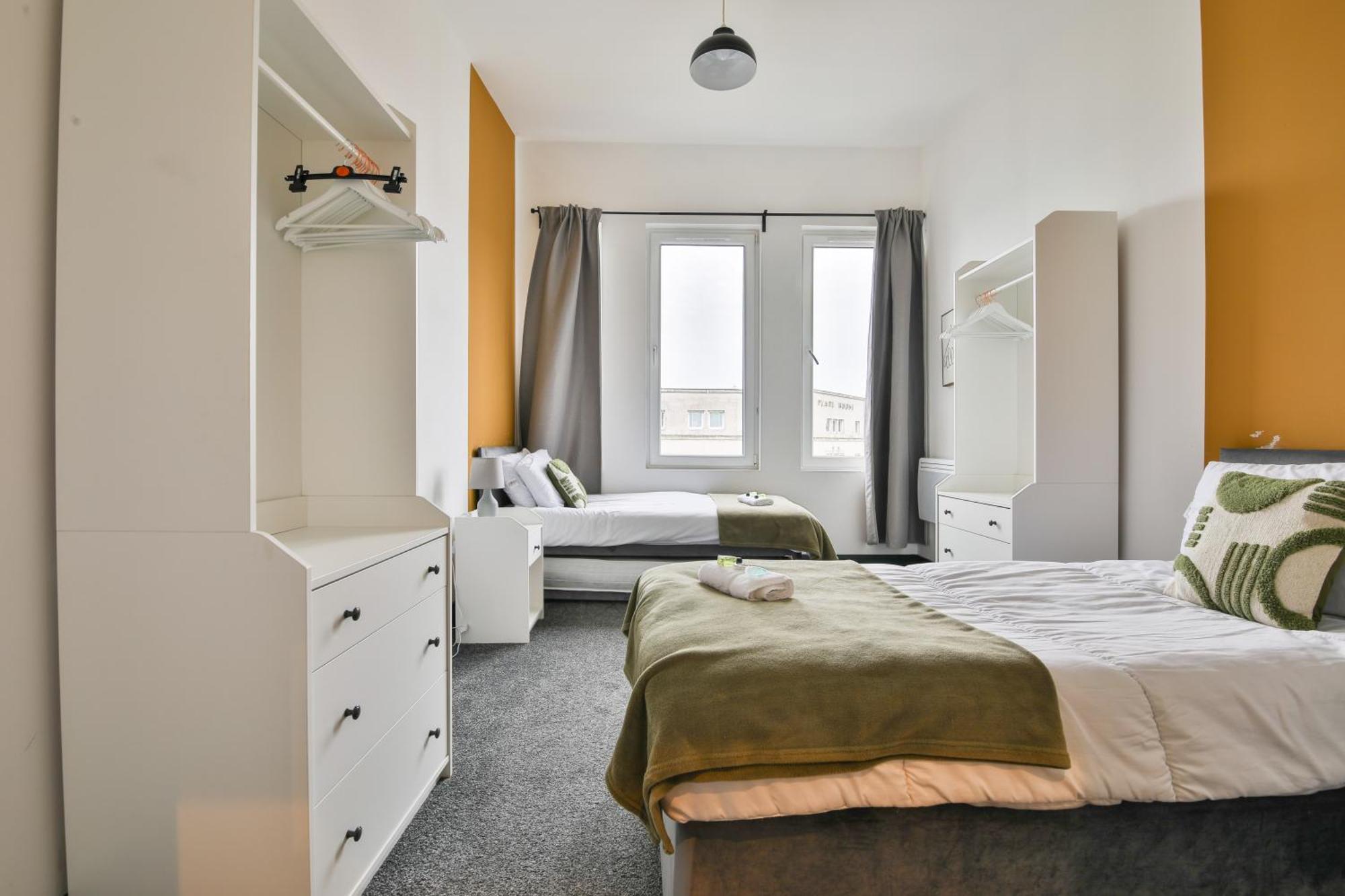 The Kingsway- 2 Bedroom Central Swansea Apartments By Stayright Exterior photo