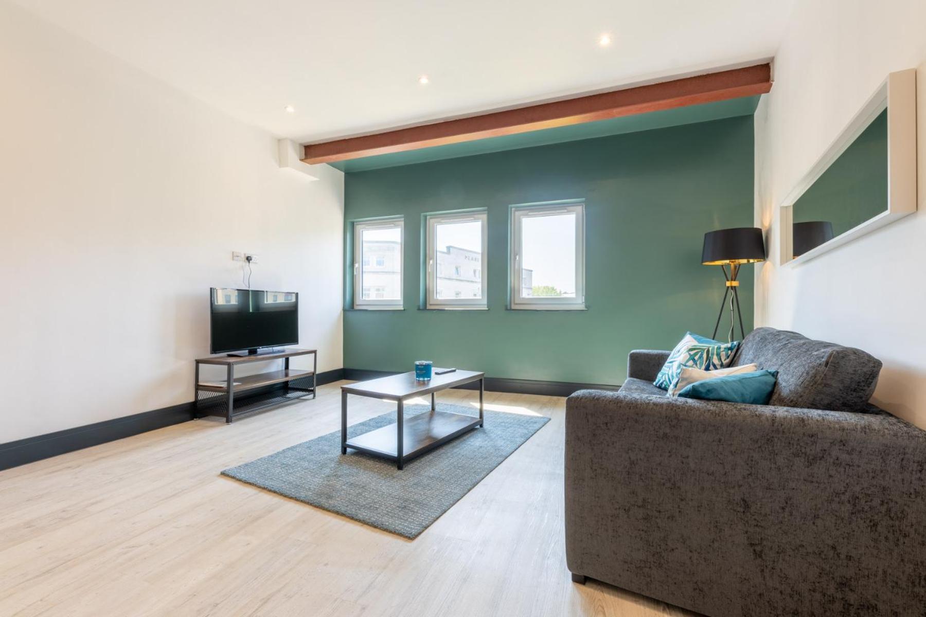 The Kingsway- 2 Bedroom Central Swansea Apartments By Stayright Exterior photo