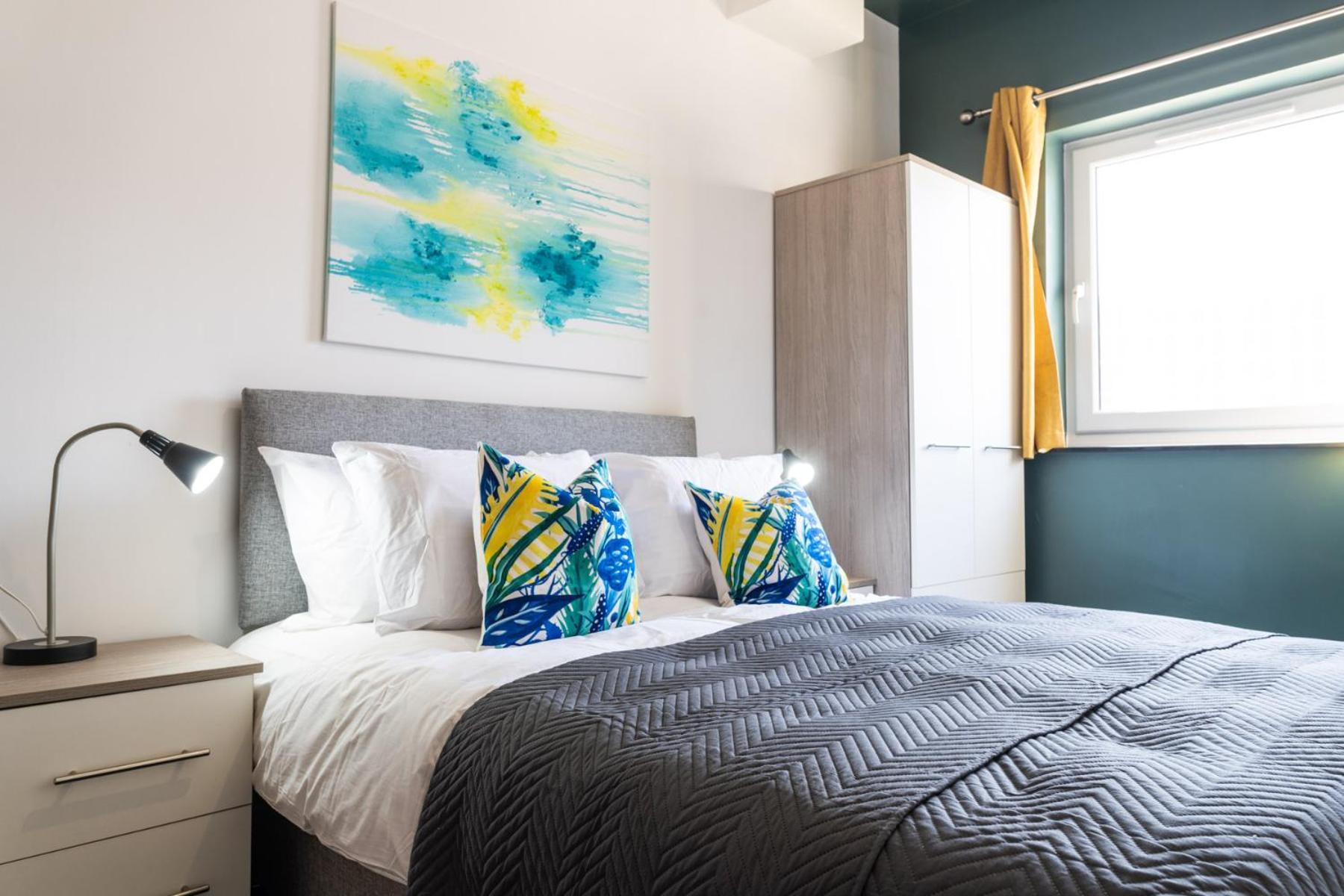 The Kingsway- 2 Bedroom Central Swansea Apartments By Stayright Exterior photo